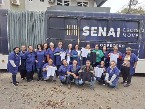 Projeto Qualifica Paraná forma 38 alunos em parceria com o SENAI-PR e a Agência do Trabalhador