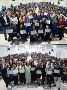 Entrega de certificados marca avanço na qualificação profissional de Pontal do Paraná.